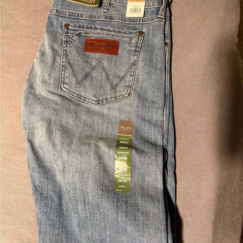 WRANGLER RETRO® SLIM FIT STRAIGHT LEG JEAN